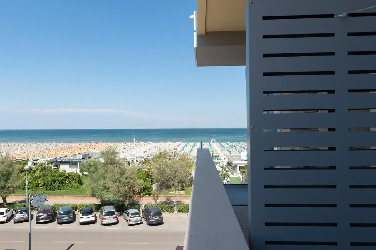 Hotel Commodore Cervia 4*,